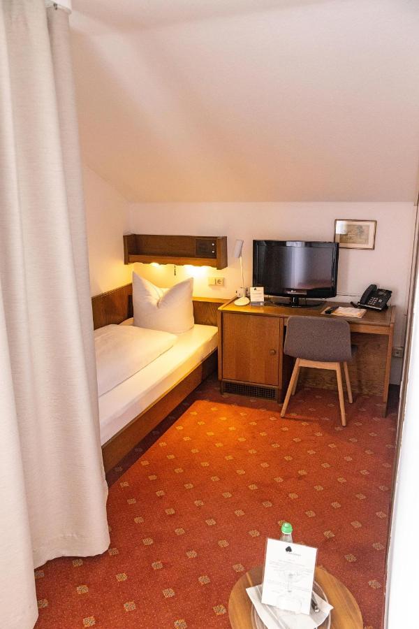Hotel Lindenhof Hubmersberg Pommelsbrunn Екстериор снимка