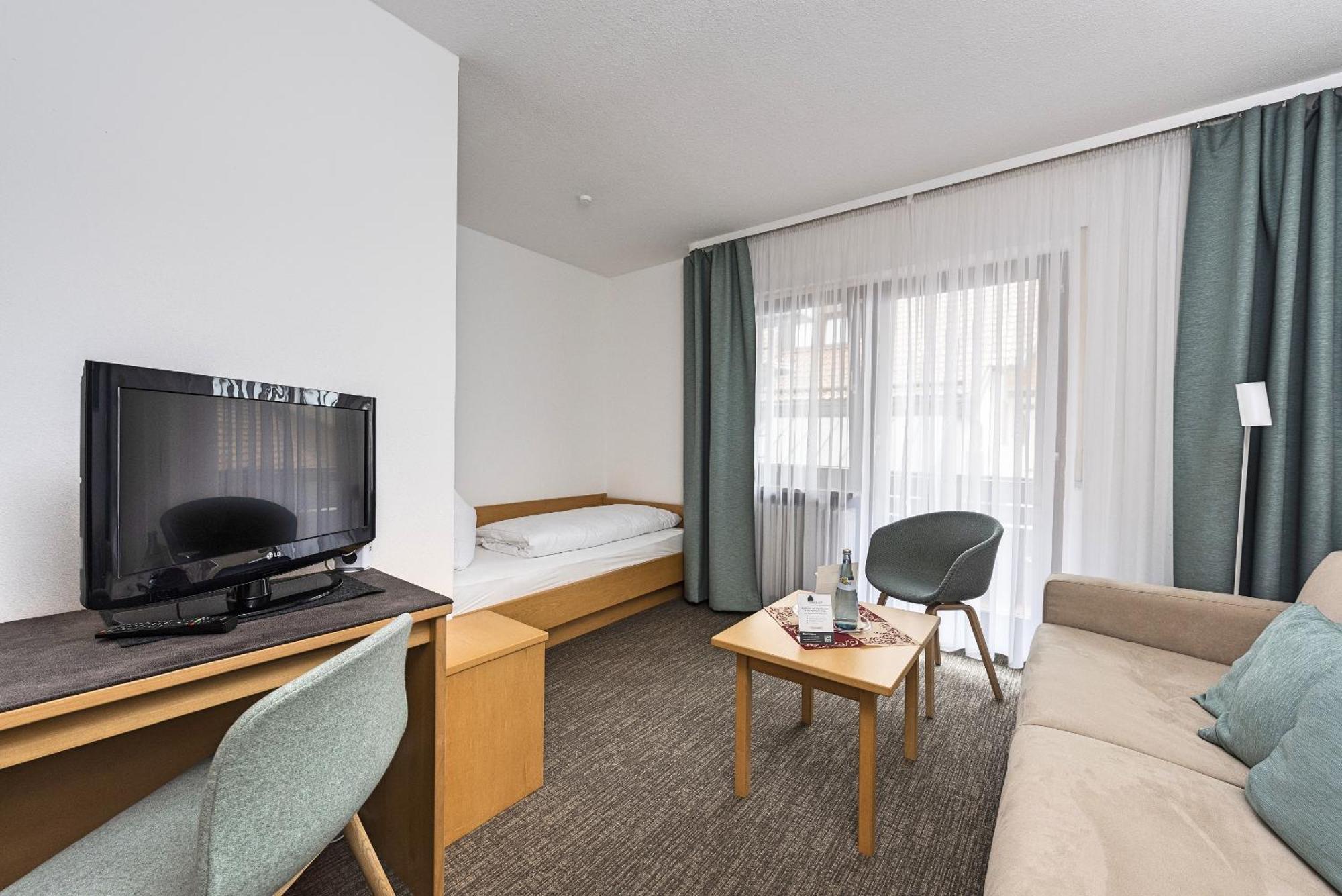 Hotel Lindenhof Hubmersberg Pommelsbrunn Екстериор снимка